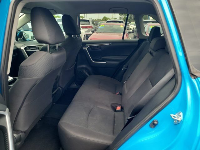 Used 2020 Toyota RAV4 LE w/ Carpet Mat Package FWD image 12