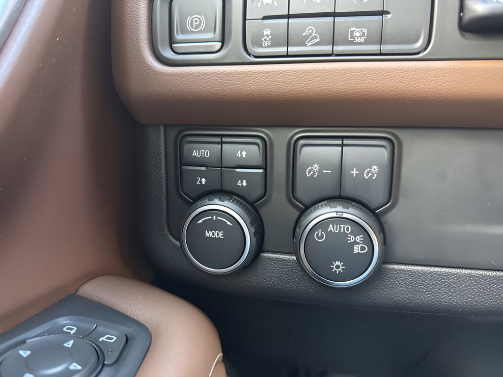 Used 2023 Chevrolet Tahoe High Country w/ Premium Package 2 image 26