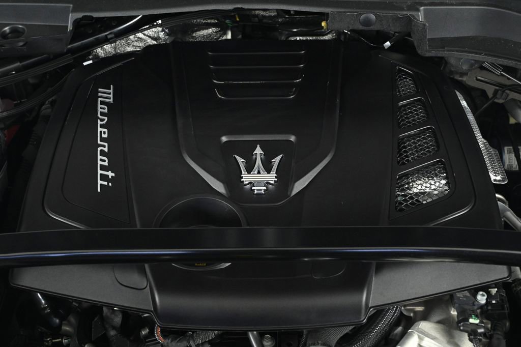 New 2025 Maserati Grecale GT image 27