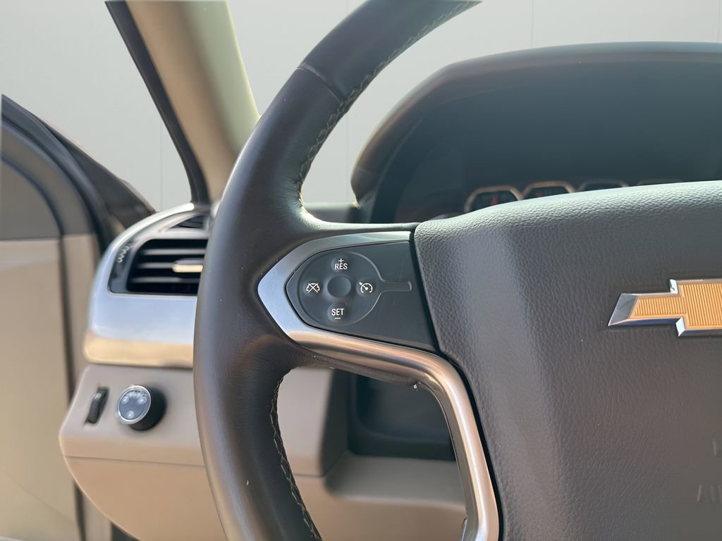 Used 2016 Chevrolet Suburban LS image 30