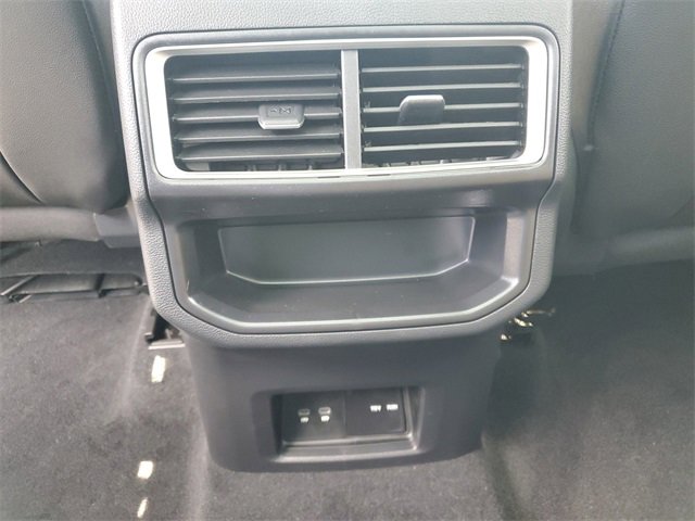 New 2026 Volkswagen Atlas Cross Sport SE image 15