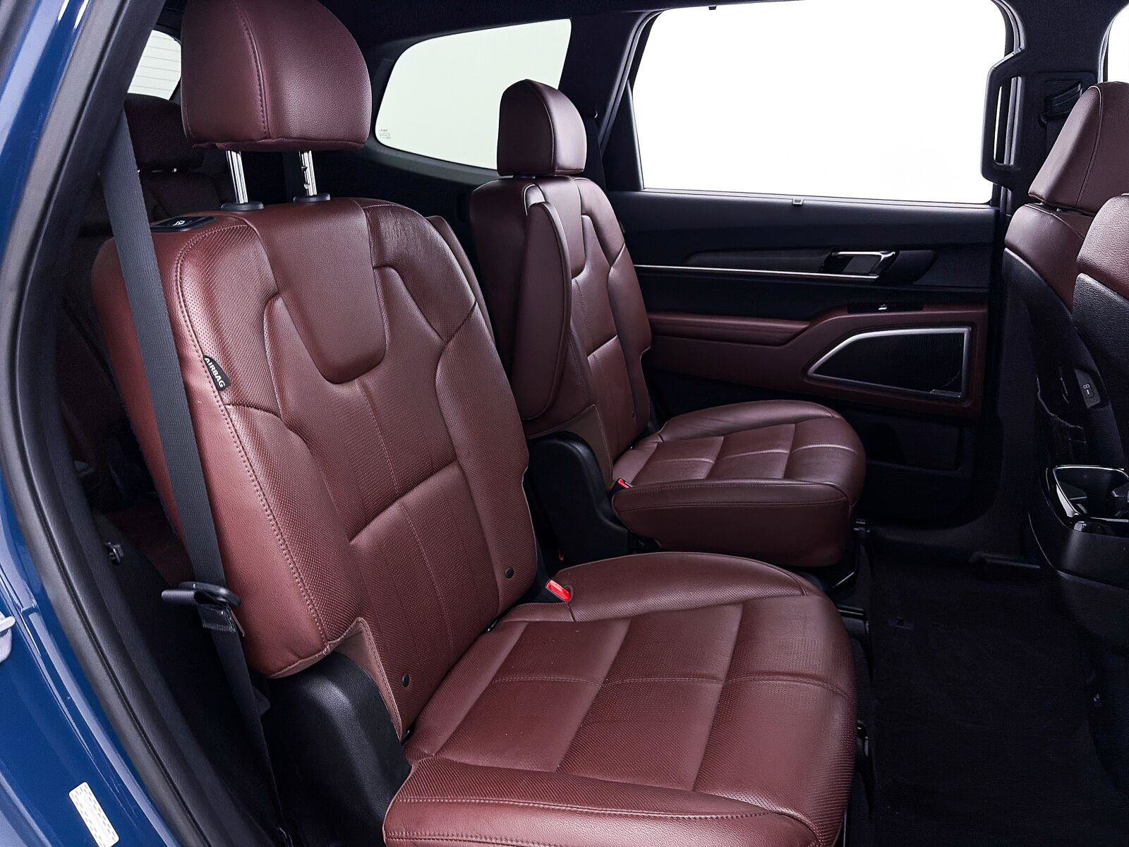 Used 2024 Kia Telluride EX w/ EX Captain's Chair Package FWD image 28