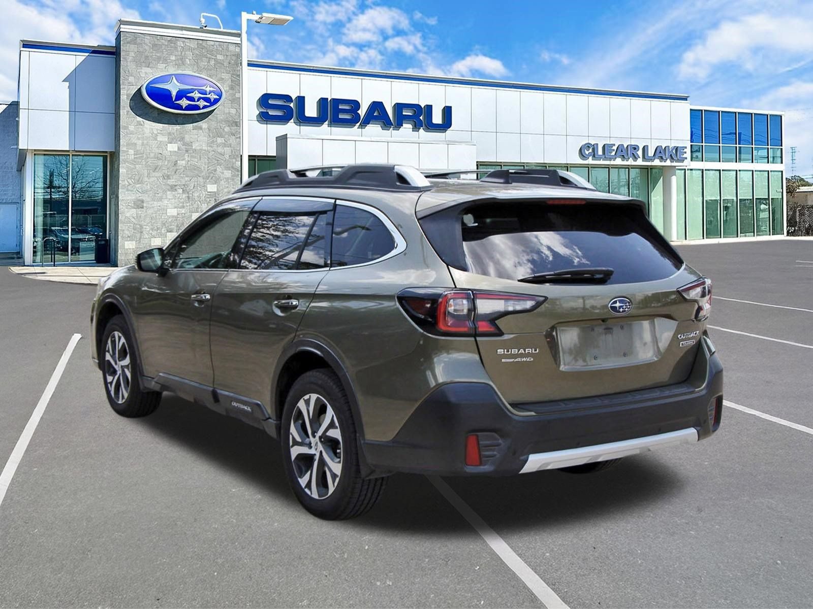 Used 2022 Subaru Outback Touring AWD/4WD image 4