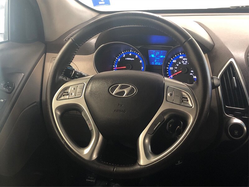 Used 2012 Hyundai Tucson GLS FWD image 15
