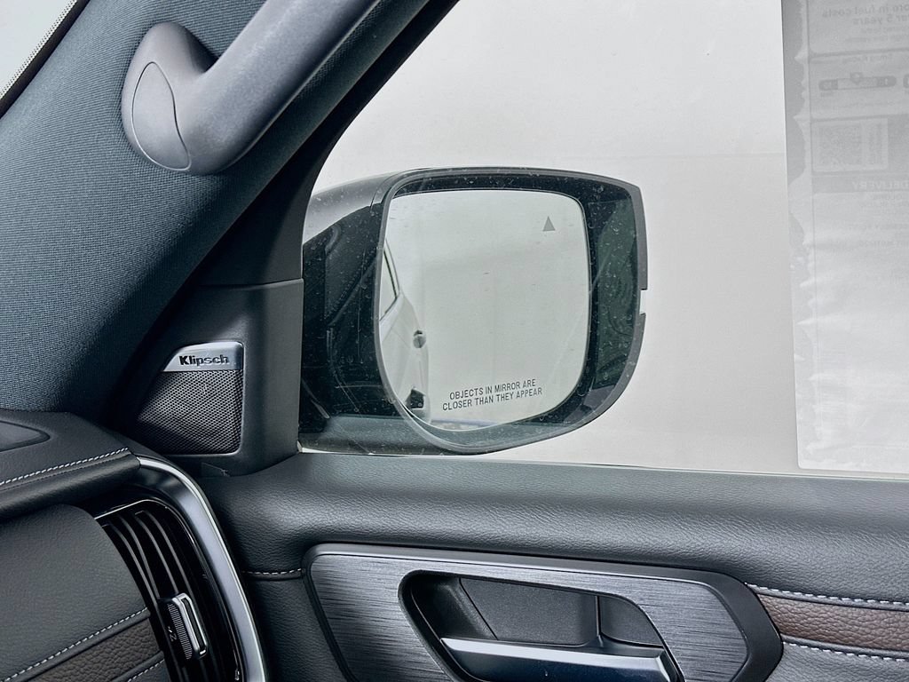 New 2026 Nissan Armada Platinum AWD/4WD image 25