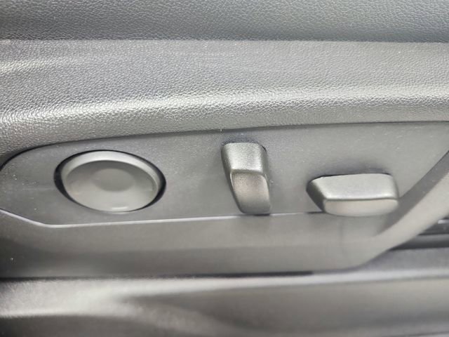 Used 2024 GMC Yukon XL SLT RWD image 47