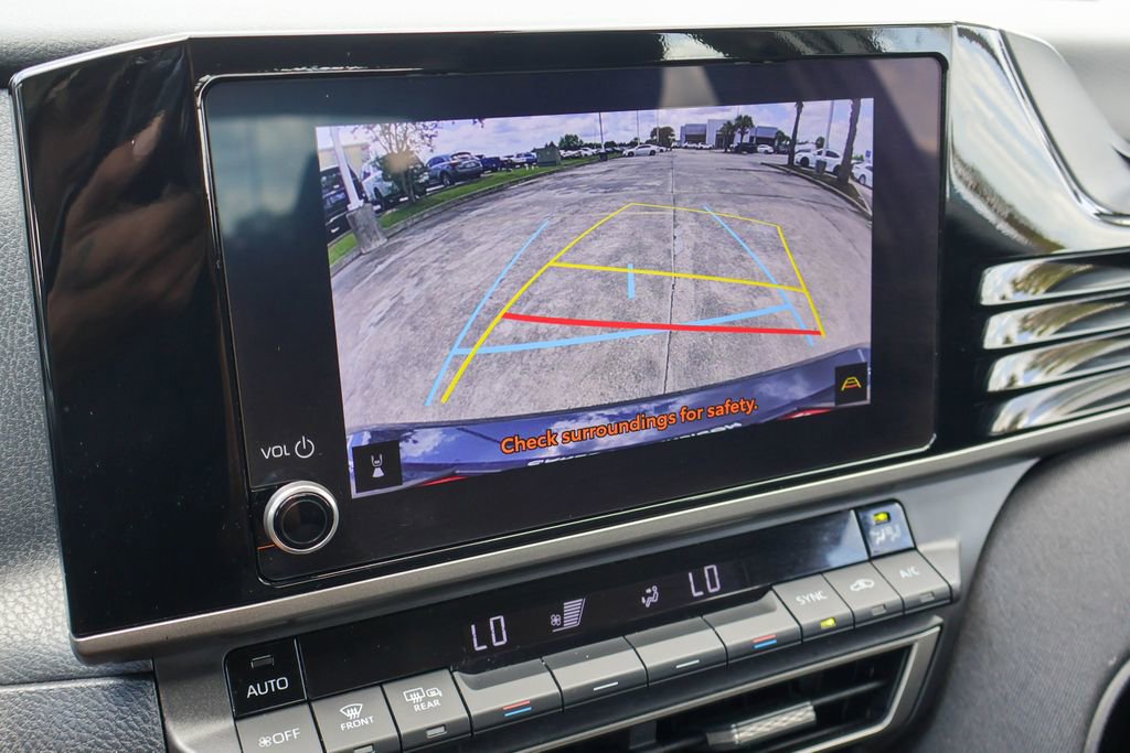 Used 2025 Toyota Camry LE FWD image 4