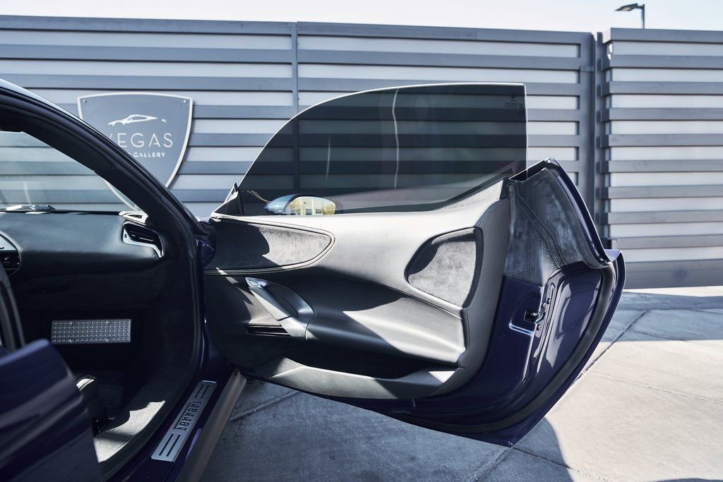 Used 2023 Ferrari SF90 Stradale image 21