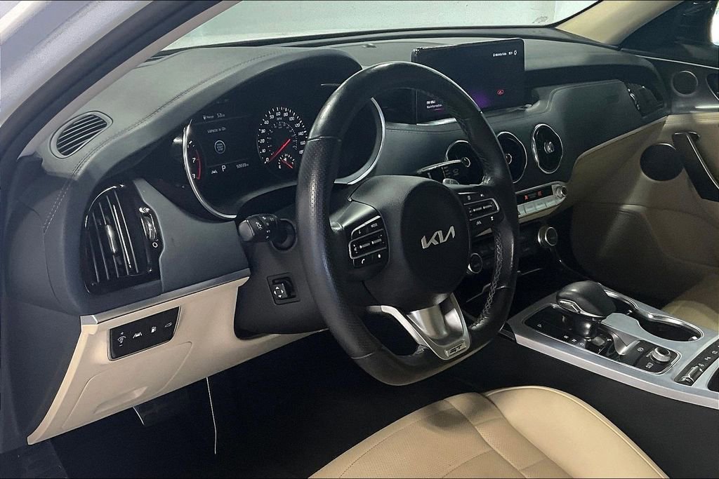 Used 2023 Kia Stinger GT2 image 16