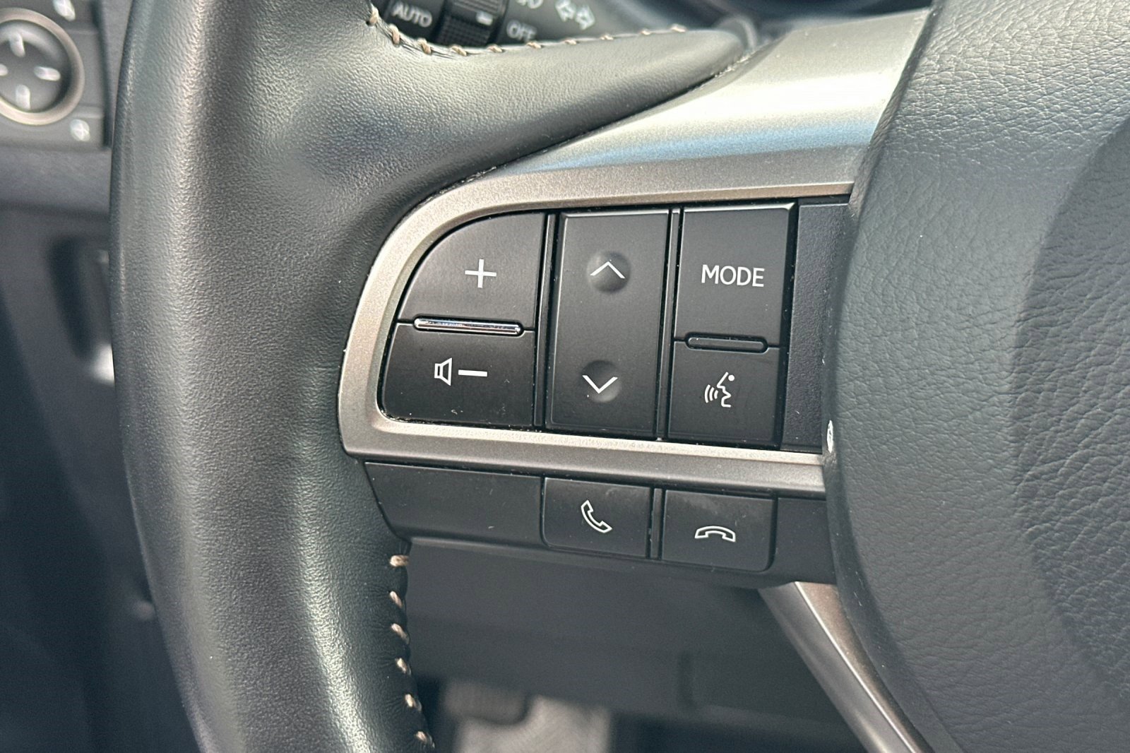 Used 2023 Lexus GX 460 Premium w/ Premium Package image 30