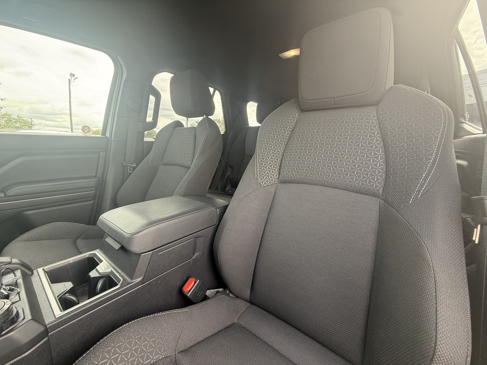 Used 2025 Toyota 4Runner SR5 AWD/4WD image 10