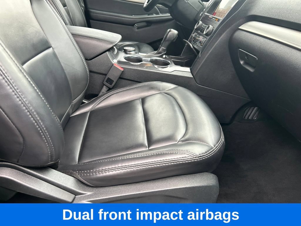 Used 2019 Ford Explorer XLT w/ Equipment Group 202A AWD/4WD image 19