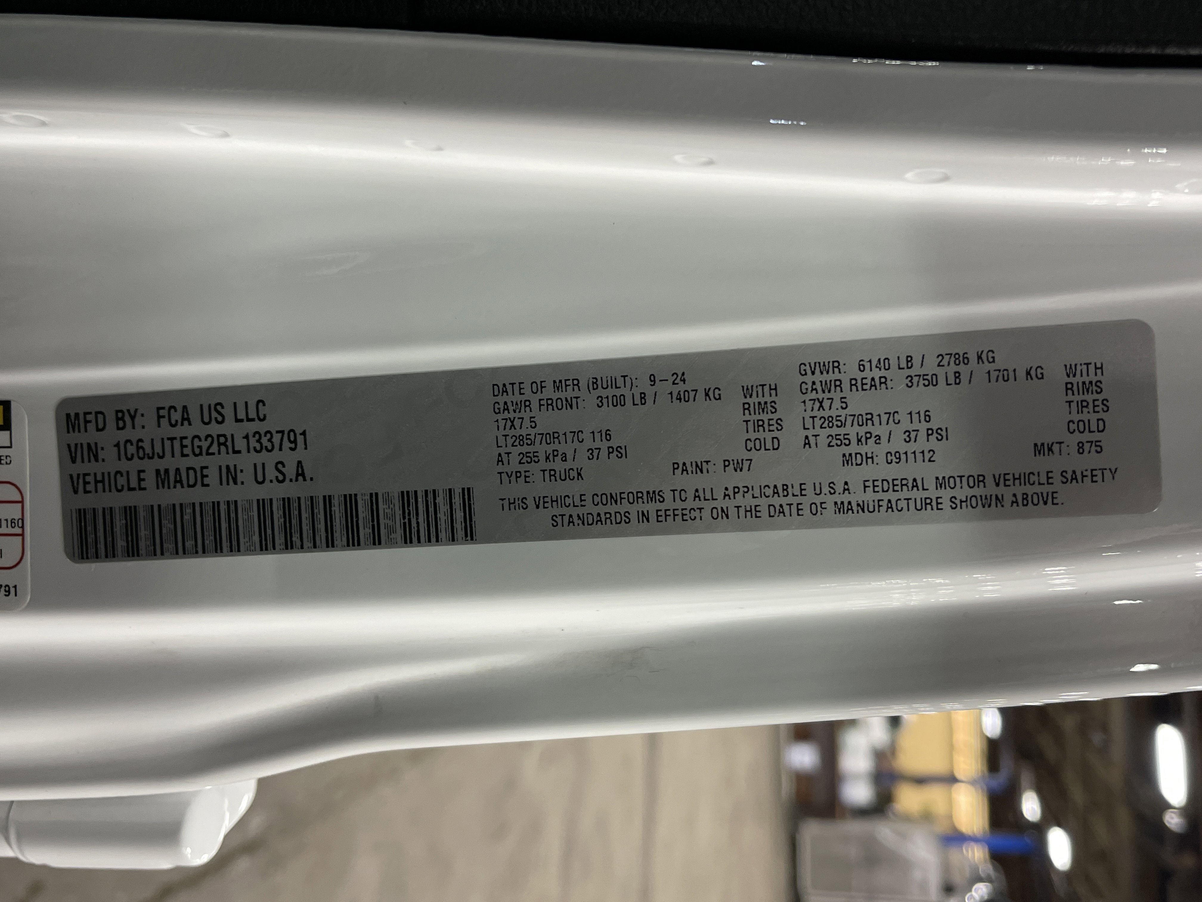 Used 2024 Jeep Gladiator Mojave w/ Convenience Group image 27