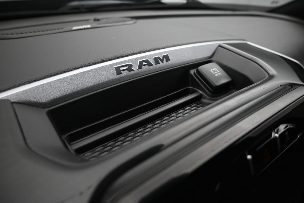 Used 2021 RAM 2500 Laramie AWD/4WD image 18