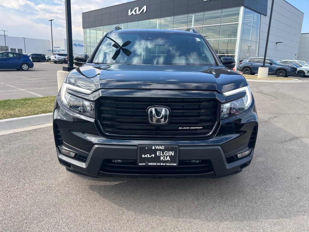 Used 2024 Honda Passport Black Edition image 2