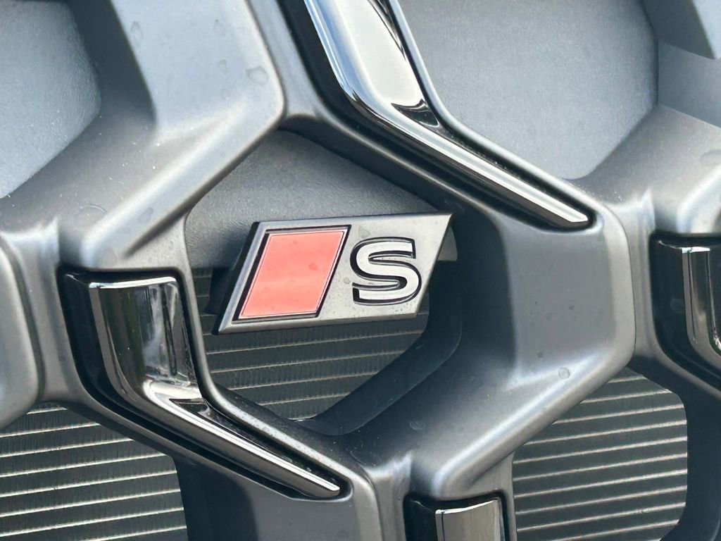New 2025 Audi SQ5 Premium Plus image 40