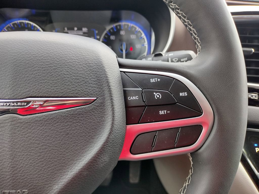Used 2023 Chrysler Voyager LX FWD image 26