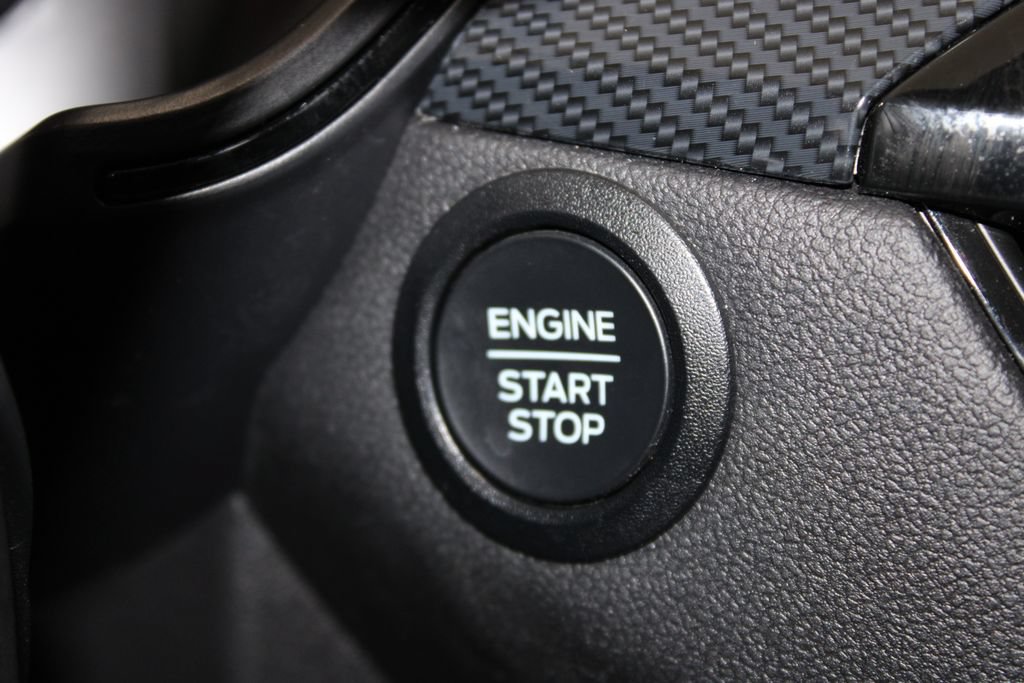 Used 2025 Ford Escape ST-Line Select w/ Class II Trailer Tow Package AWD/4WD image 42
