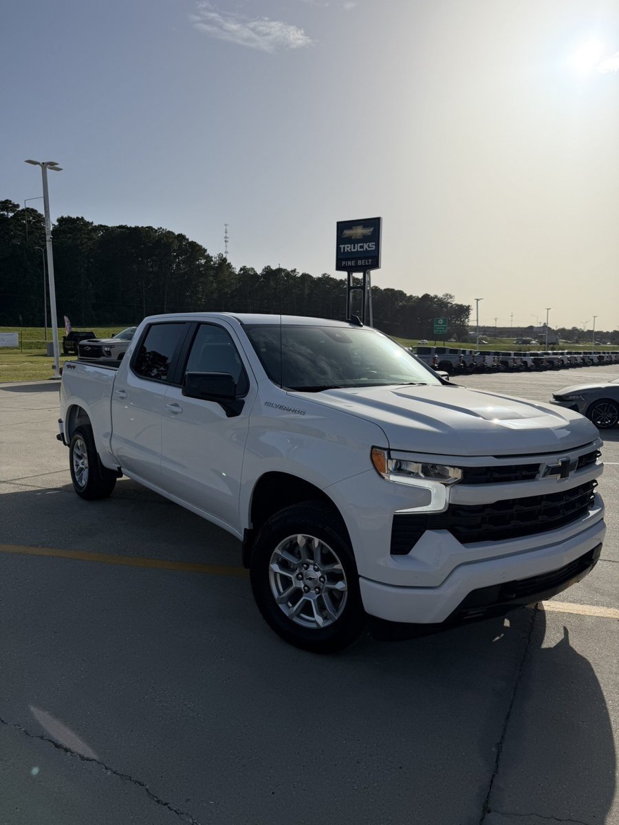 Used 2026 Chevrolet Silverado 1500 RST AWD/4WD image 3