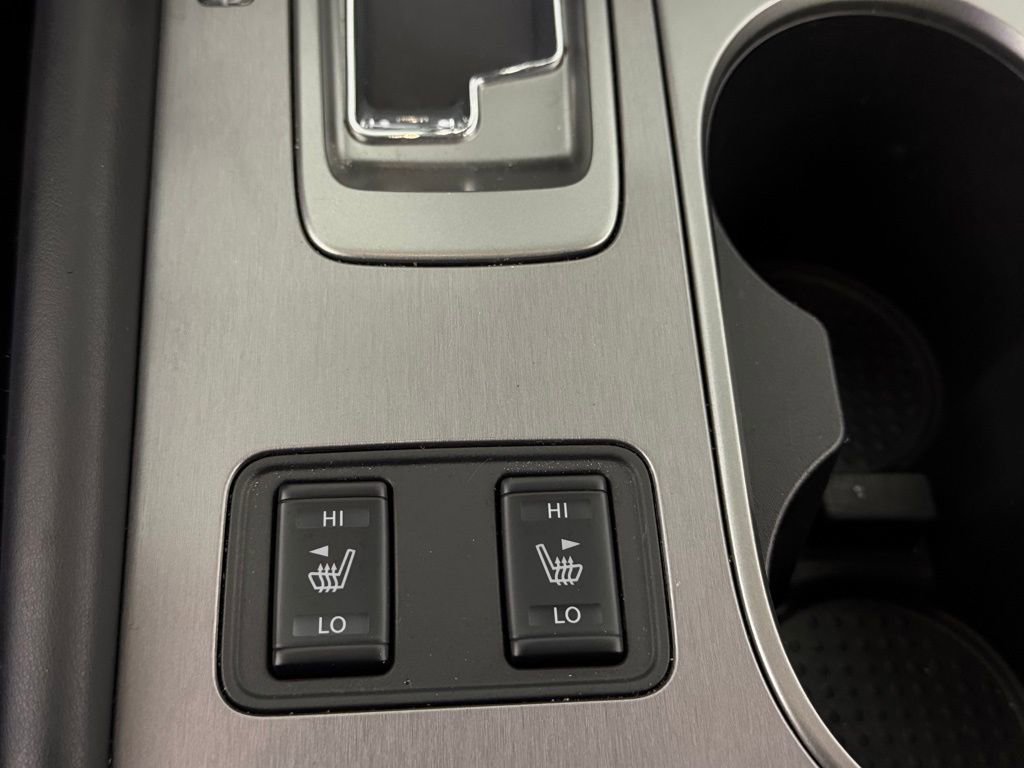 Used 2024 Nissan Murano SV w/ SV Midnight Edition Package image 17