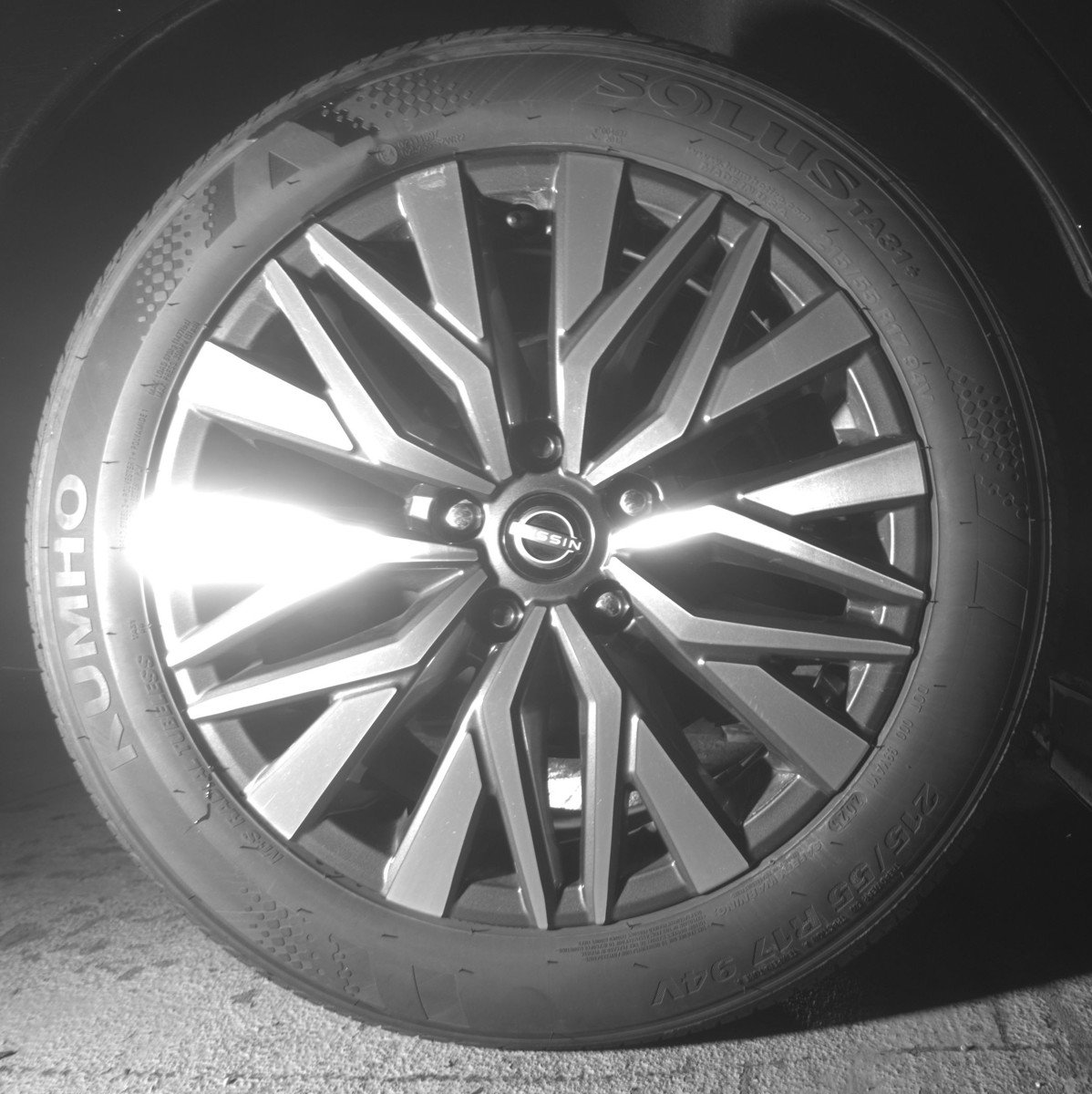 Used 2025 Nissan Altima 2.5 SV FWD image 15
