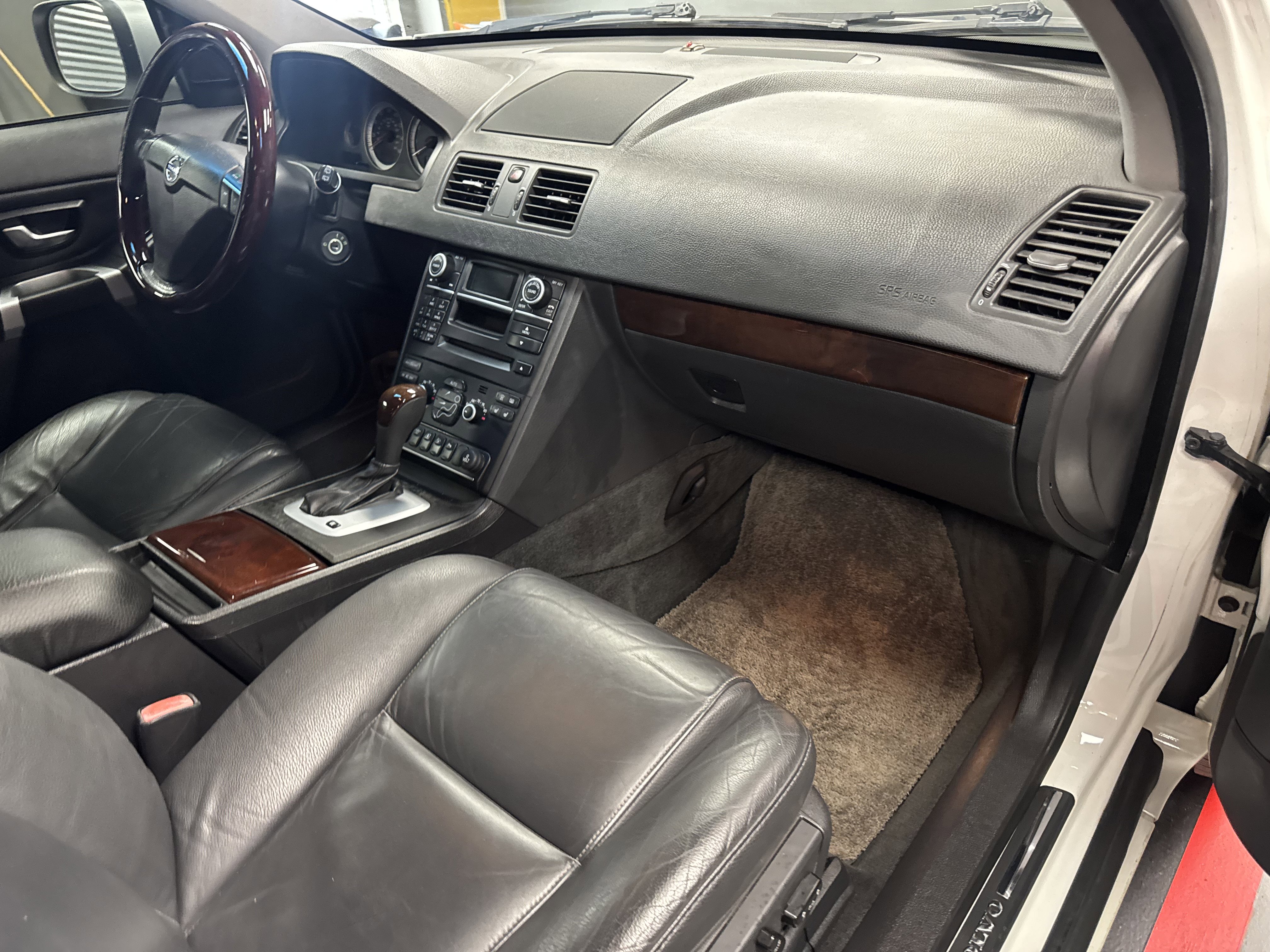 Used 2014 Volvo XC90 3.2 w/ Climate Package FWD image 13