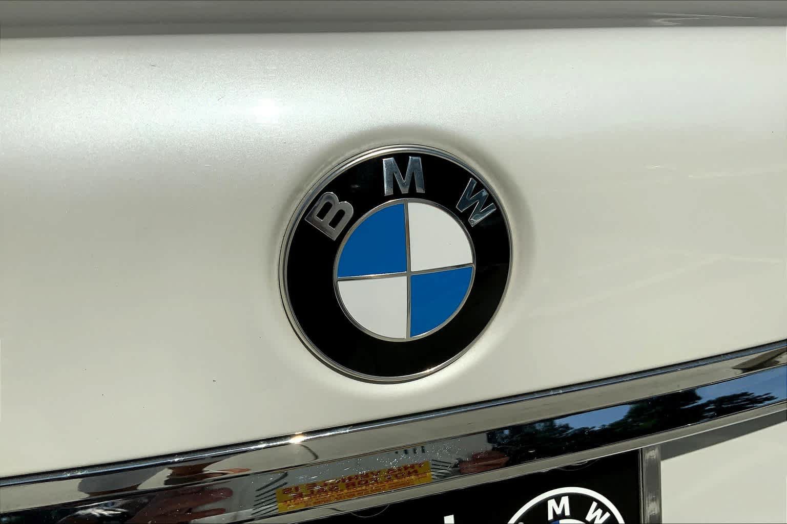 Used 2017 BMW 740i RWD image 31