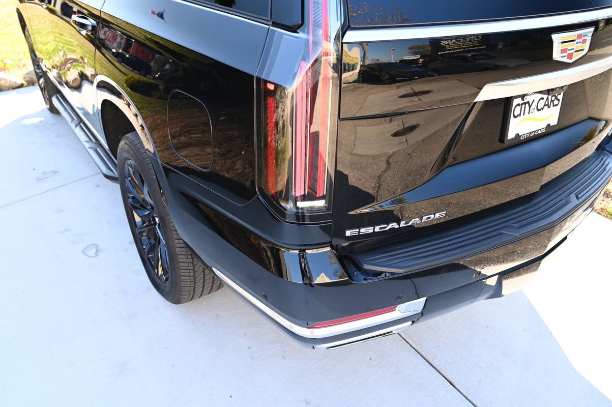 Used 2025 Cadillac Escalade Premium Luxury w/ LPO, Floor Liner Package image 13