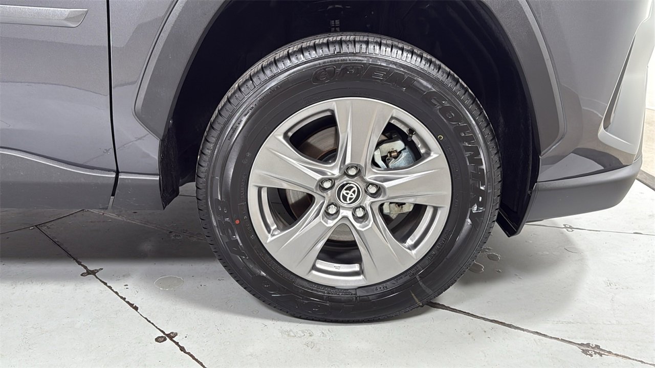 Certified 2025 Toyota RAV4 LE image 21