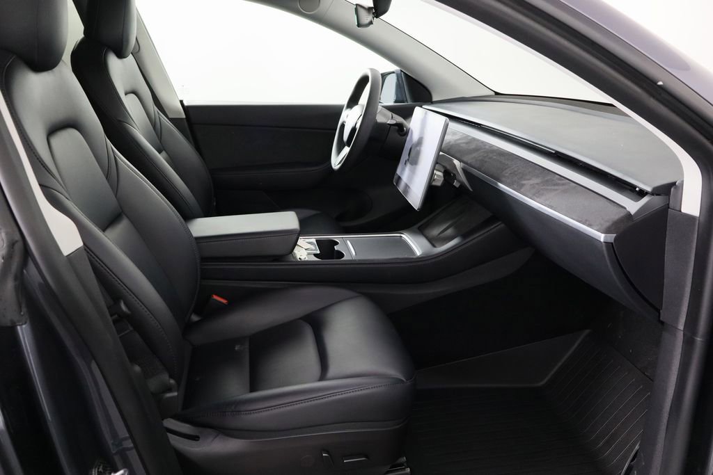 Used 2022 Tesla Model Y Performance image 17