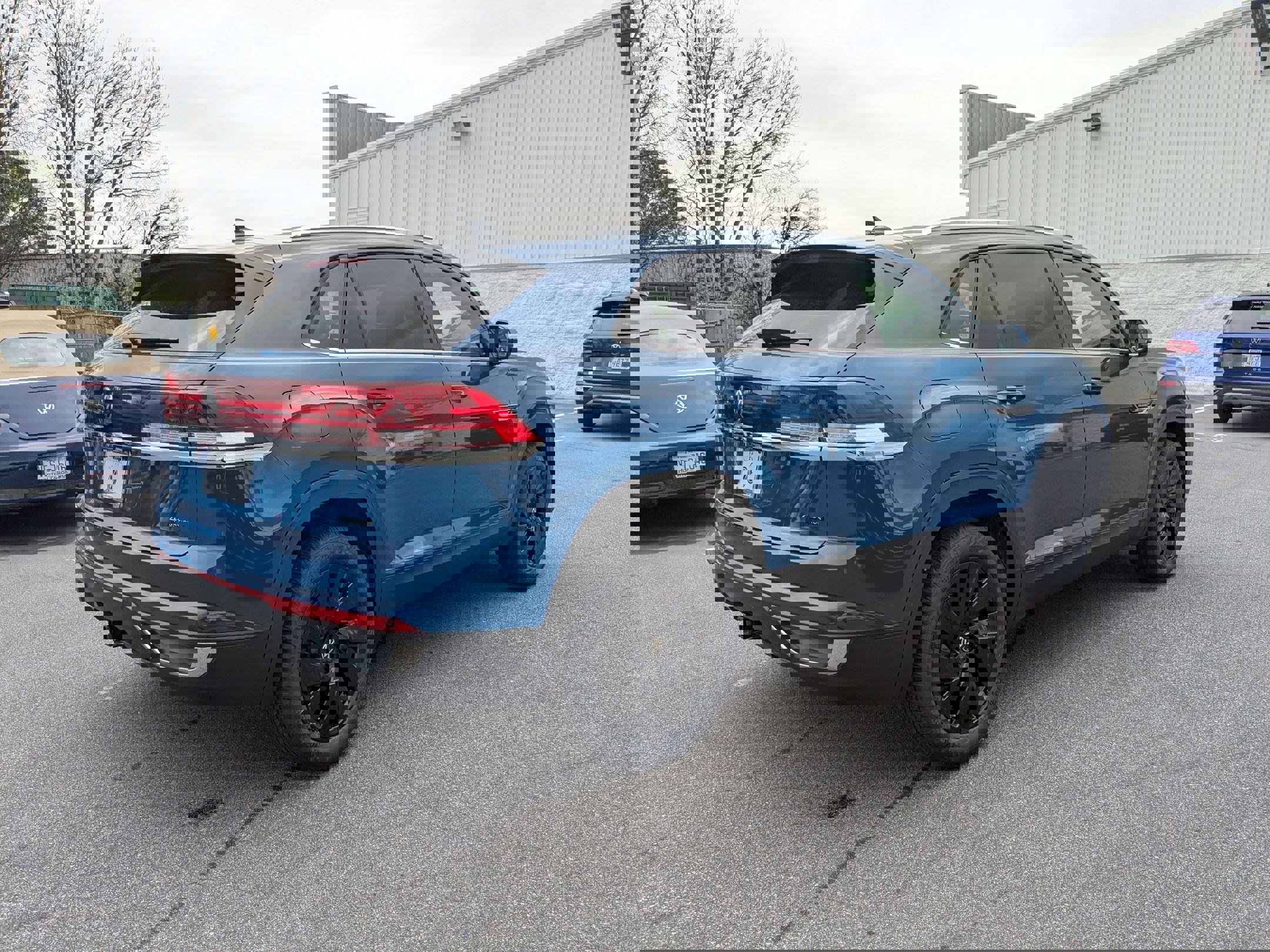 New 2025 Volkswagen Atlas Cross Sport SE image 3