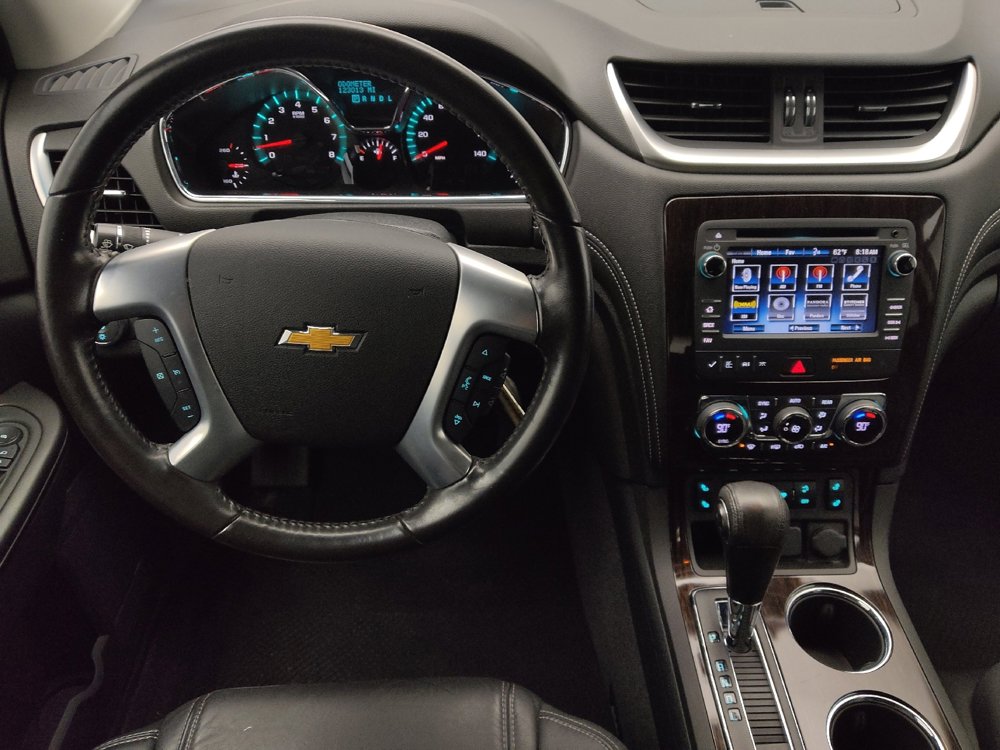 Used 2017 Chevrolet Traverse LT image 22