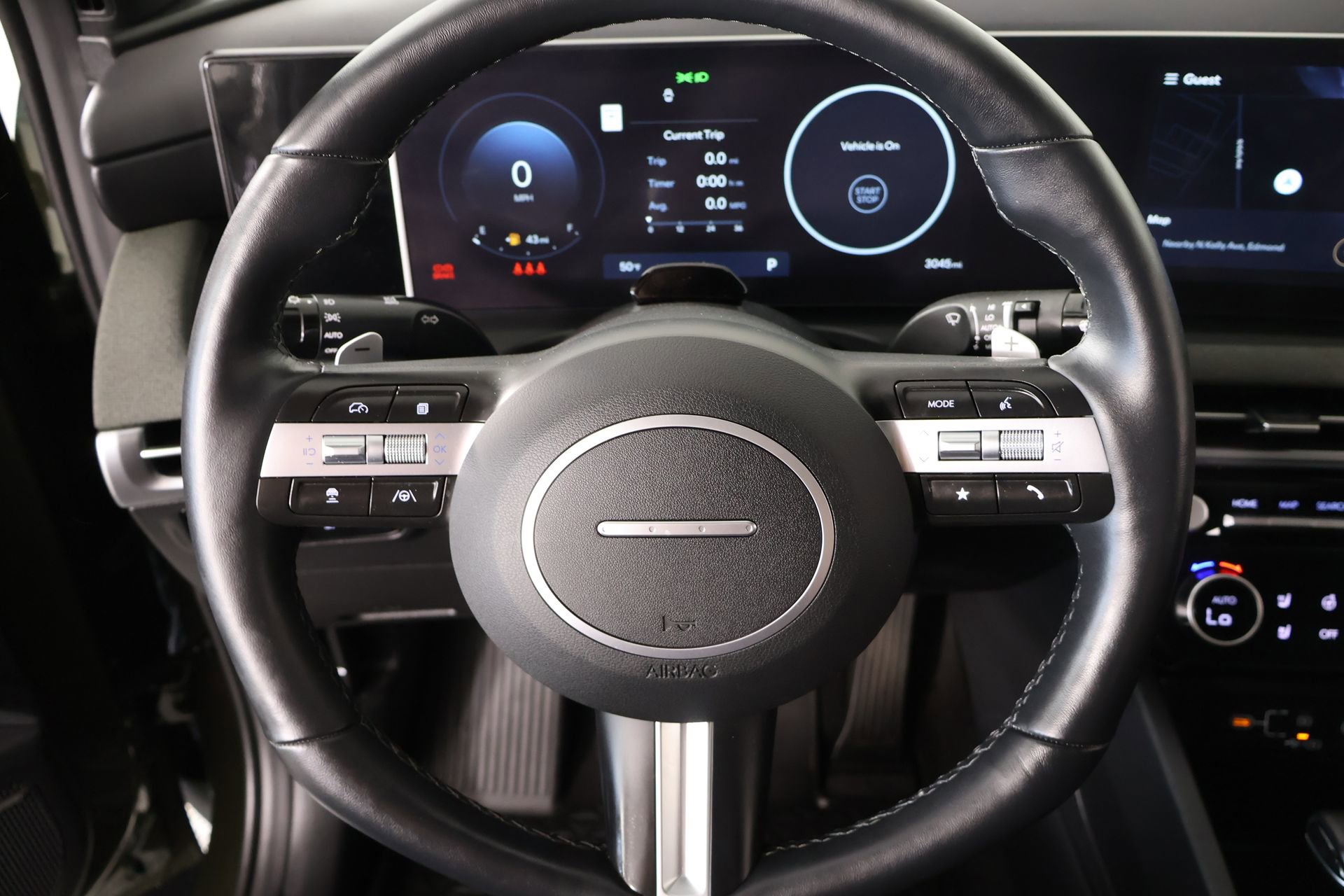 Certified 2025 Hyundai Santa Cruz Limited image 3