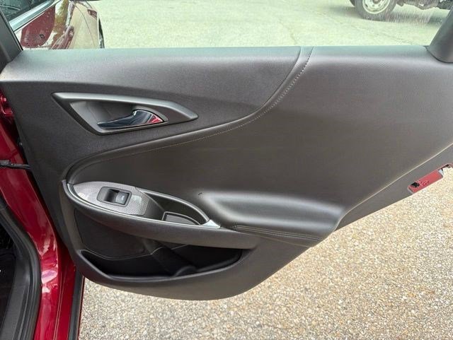 Used 2018 Chevrolet Malibu LT w/ Leather Package FWD image 17