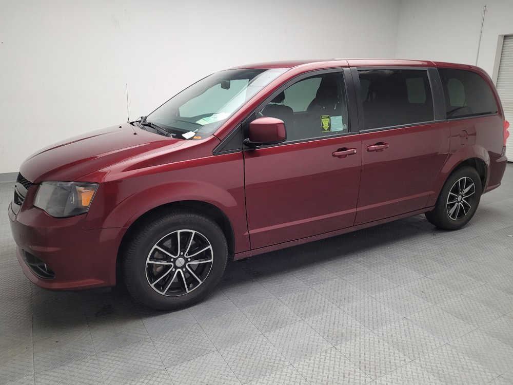 Used 2018 Dodge Grand Caravan SE image 2