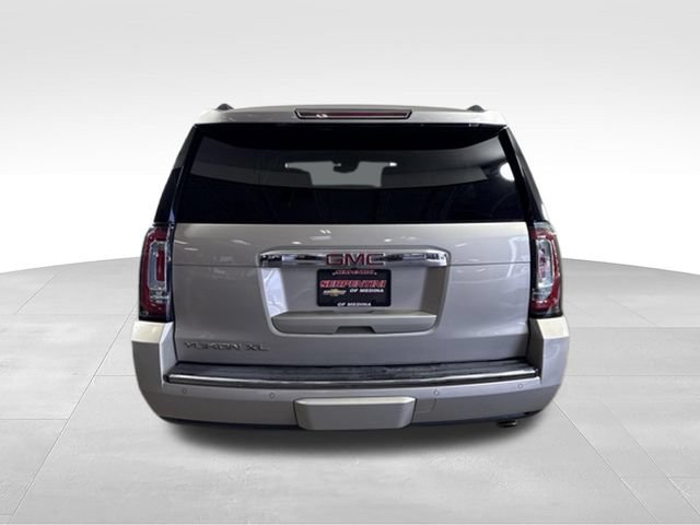 Used 2016 GMC Yukon XL Denali w/ Open Road Package AWD/4WD image 8