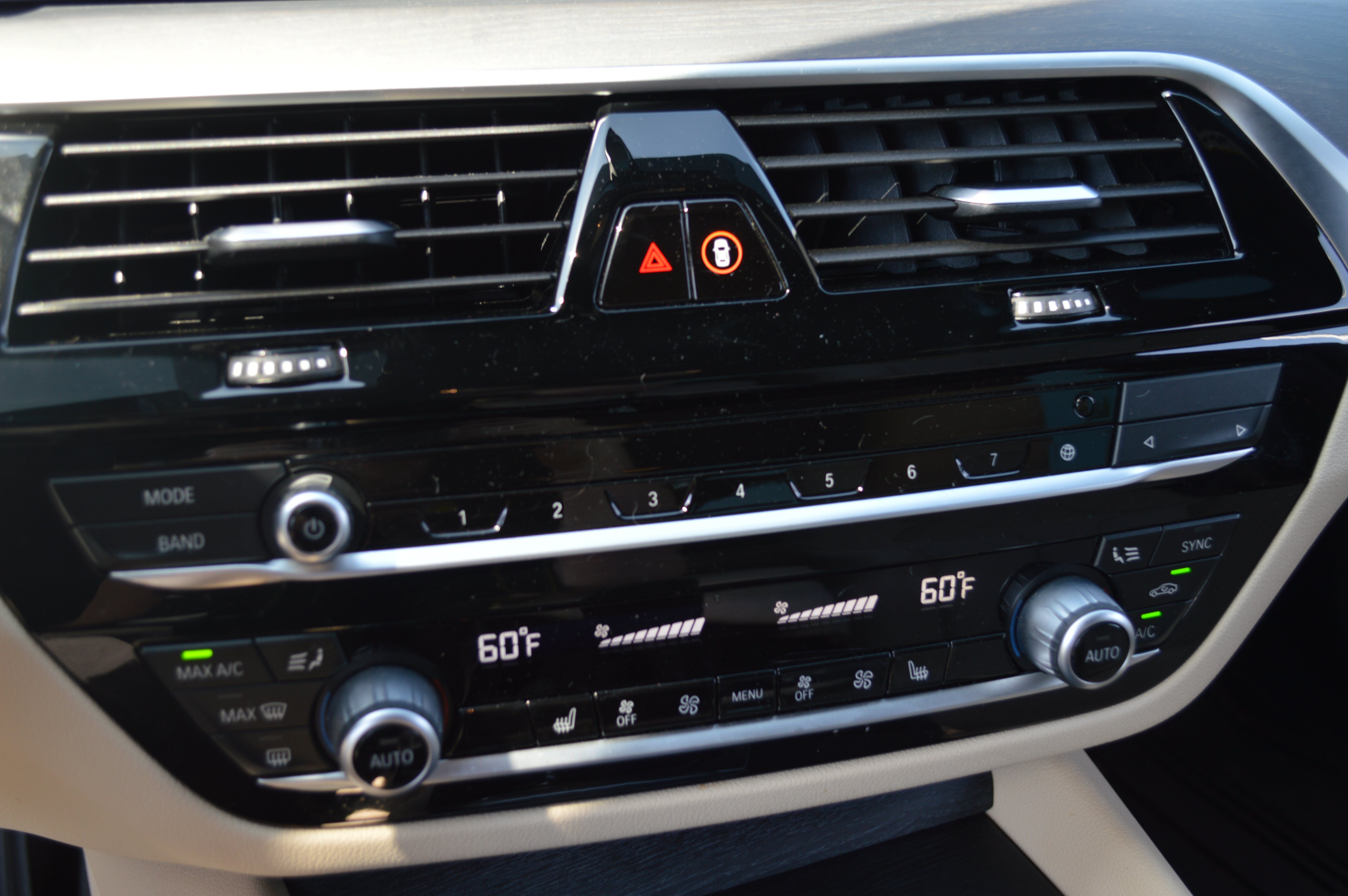 Used 2022 BMW 530i w/ Convenience Package RWD image 22