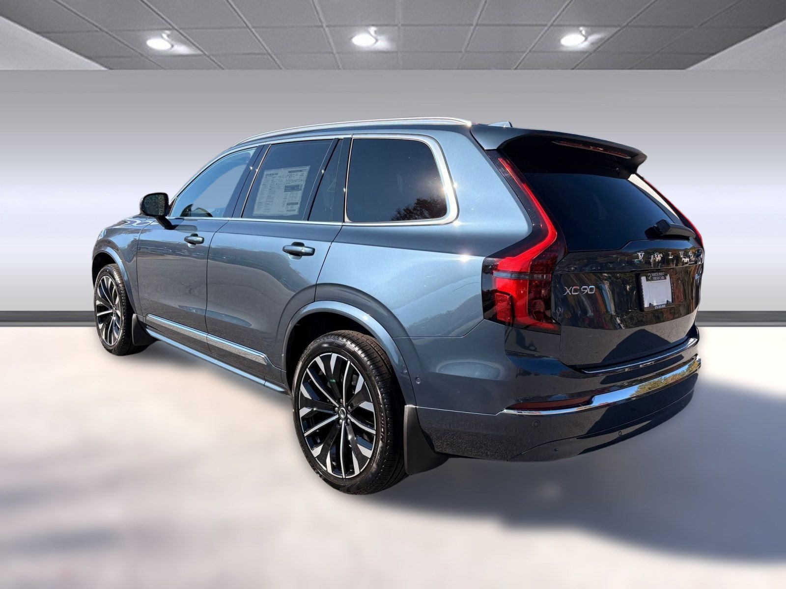 New 2026 Volvo XC90 B6 Plus w/ Protection Package image 3