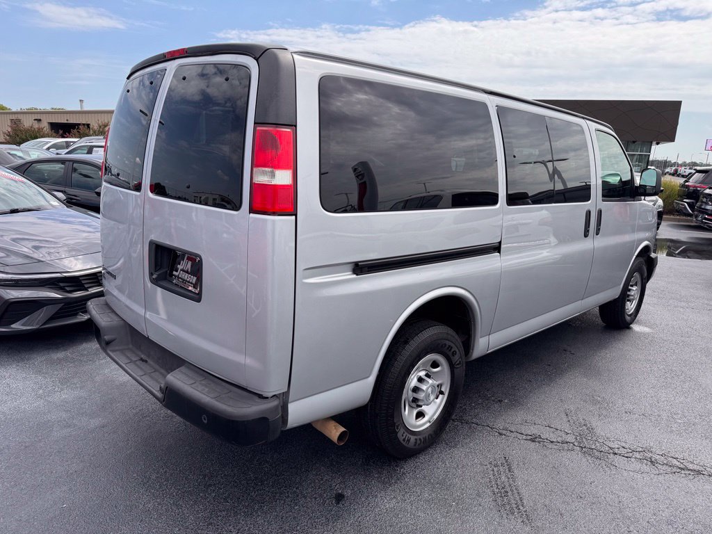 Used 2019 Chevrolet Express 2500 LS w/ Driver Convenience Package RWD image 5