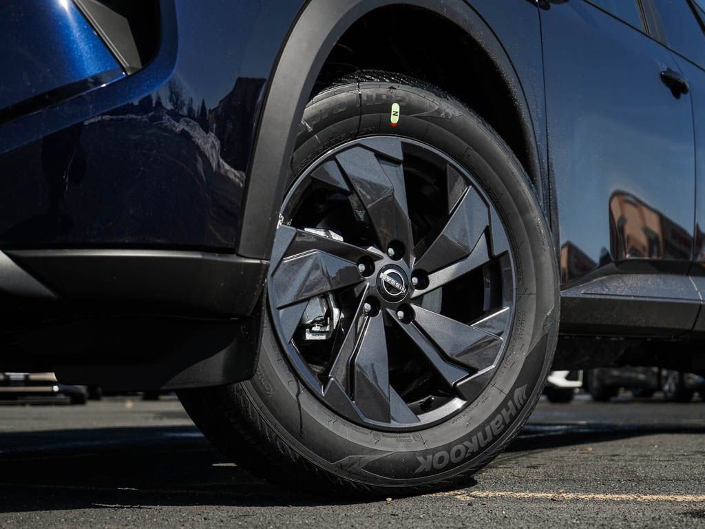 New 2026 Nissan Rogue SV AWD/4WD image 6