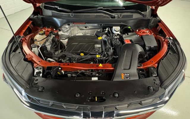 Used 2024 Chevrolet Trax LT w/ LT Convenience Package FWD image 27