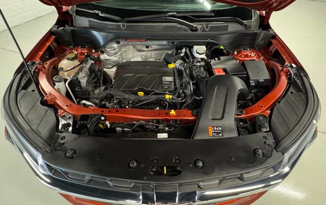 Used 2024 Chevrolet Trax LT w/ LT Convenience Package image 27