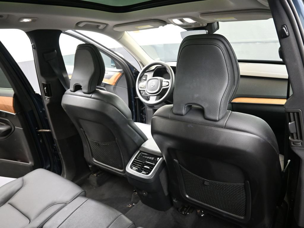 Certified 2024 Volvo XC90 B6 Plus w/ Protection Package Premier image 15