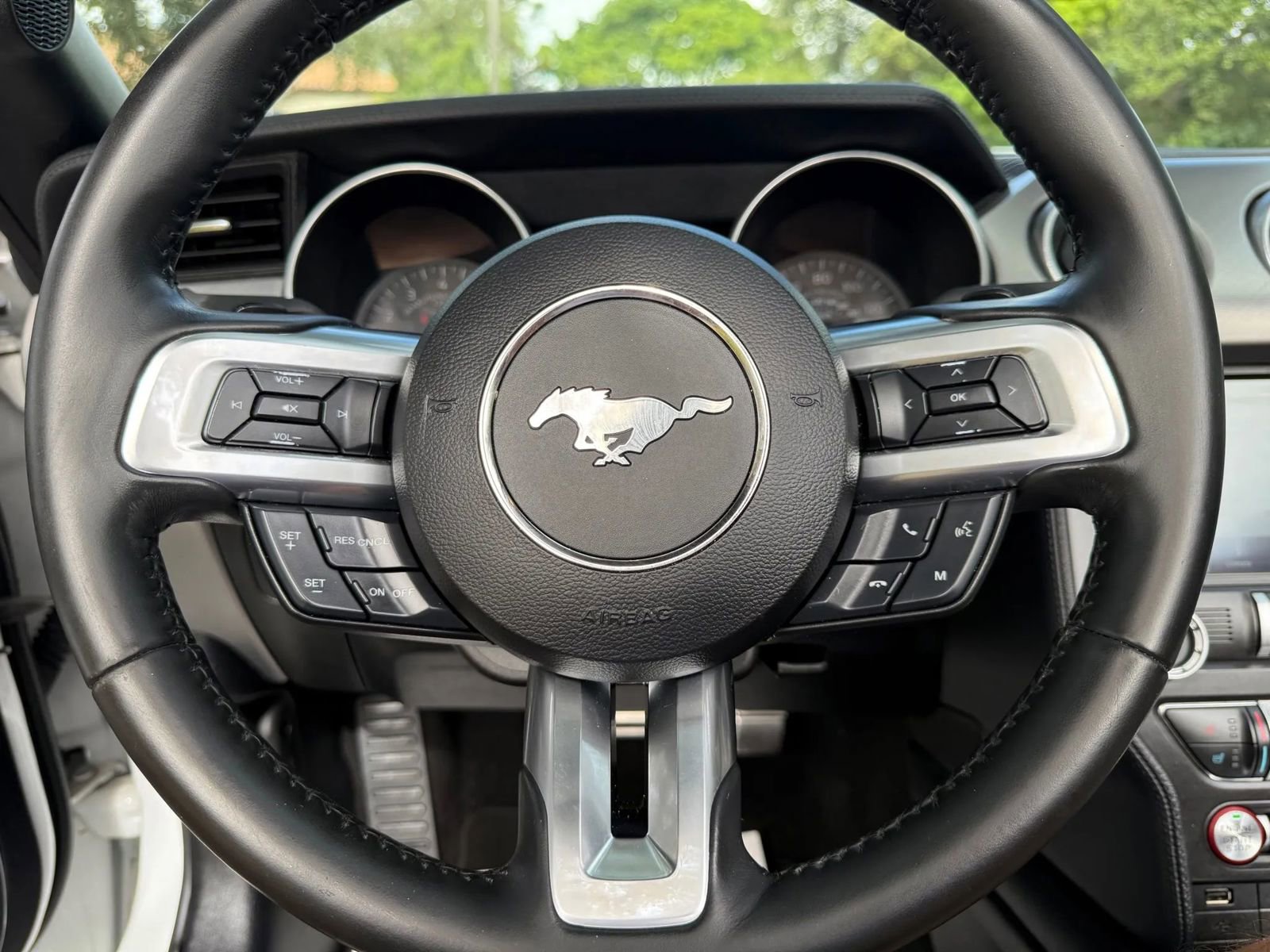 Used 2020 Ford Mustang Premium image 23