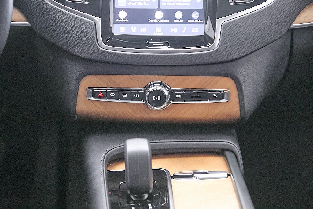 Certified 2024 Volvo XC90 B6 Plus w/ Protection Package Premier AWD/4WD image 31