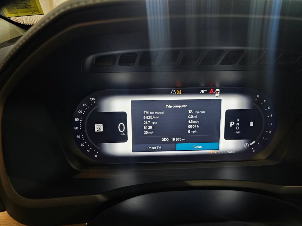 Certified 2025 Volvo XC90 B5 Core AWD/4WD image 17