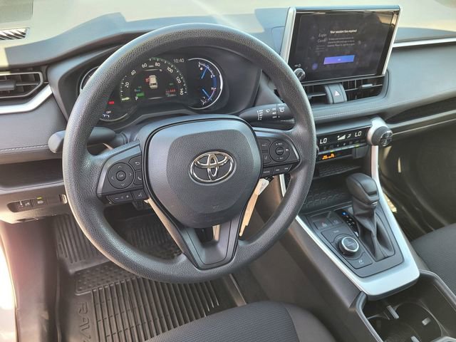 Used 2024 Toyota RAV4 LE image 9