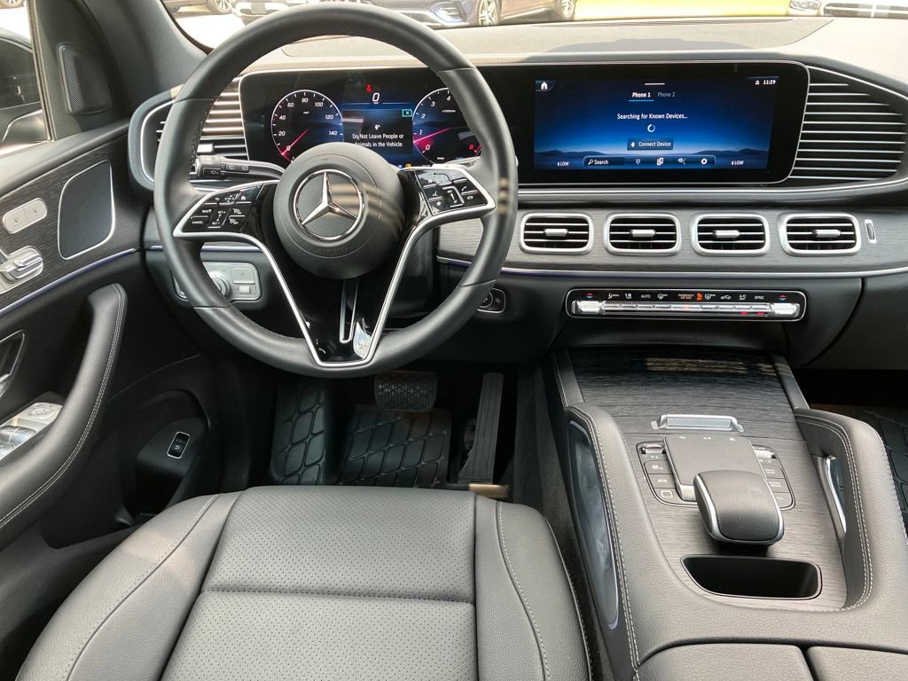 Used 2025 Mercedes-Benz GLE 350 4MATIC image 4