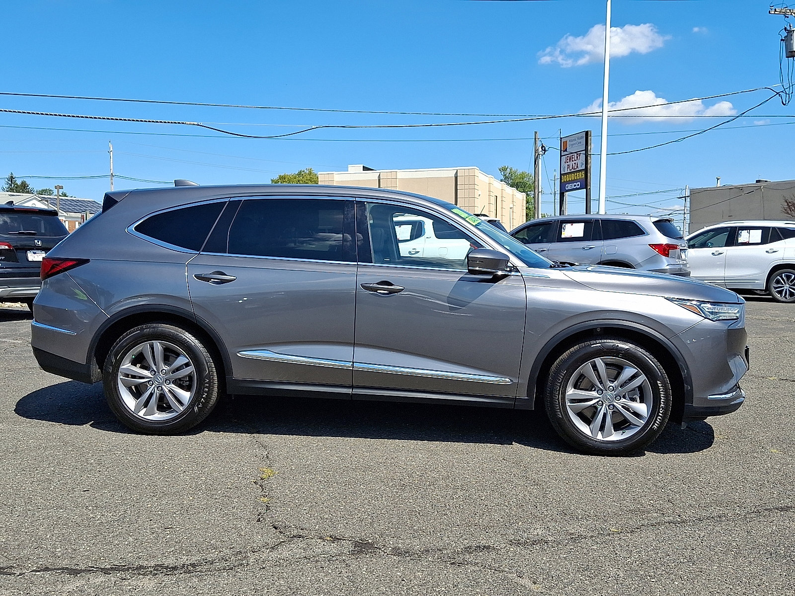 Used 2024 Acura MDX SH-AWD image 8
