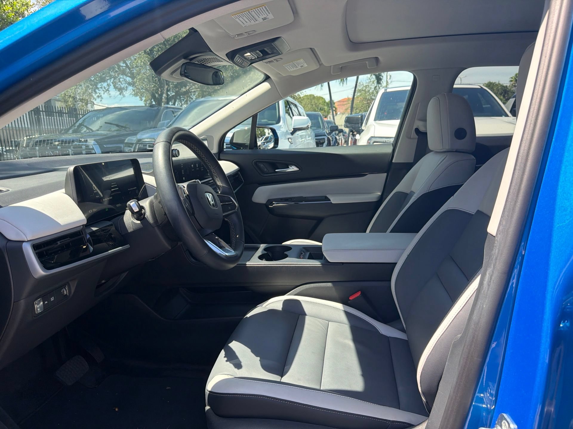 Used 2025 Honda Prologue Touring image 23
